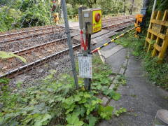 ��܍b�B�X������