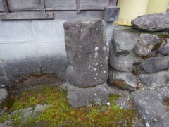 �O�����{