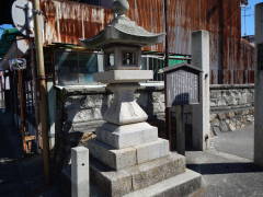@铔
