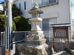 @铔